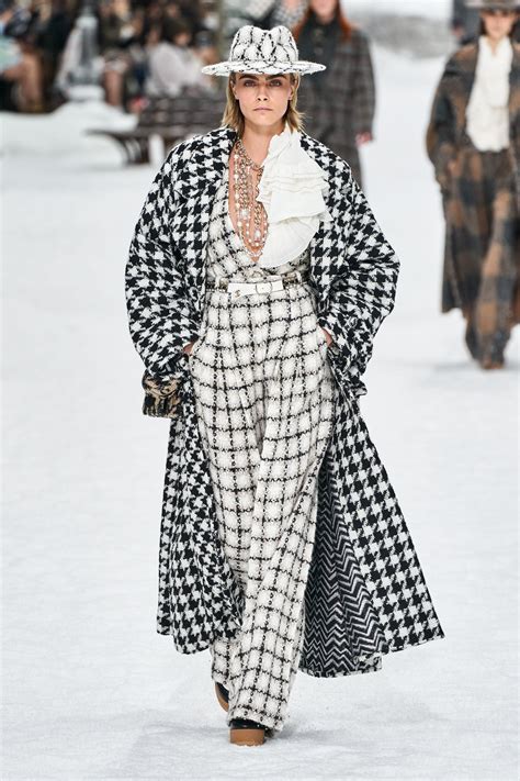 chanel ready to wear show.